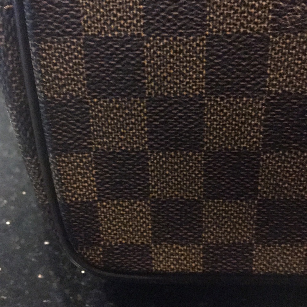Authentic Louis Vuitton - Picture 3 of 5